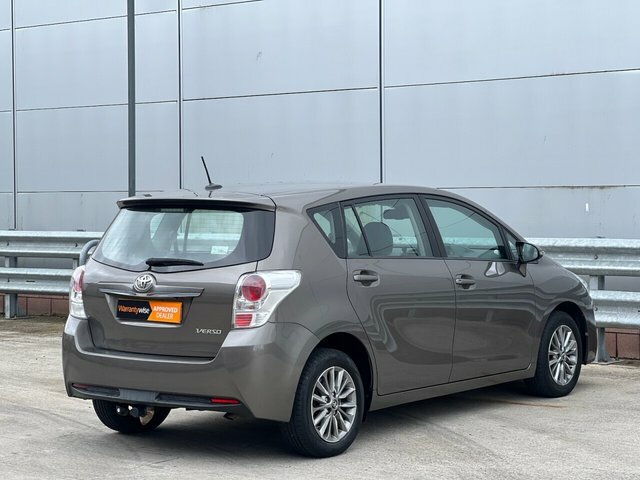 Toyota Verso D-4d Icon White #13