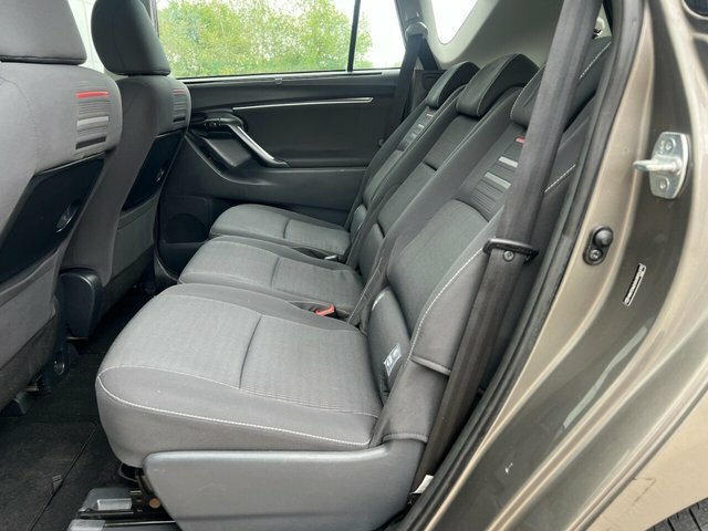 Toyota Verso D-4d Icon White #28