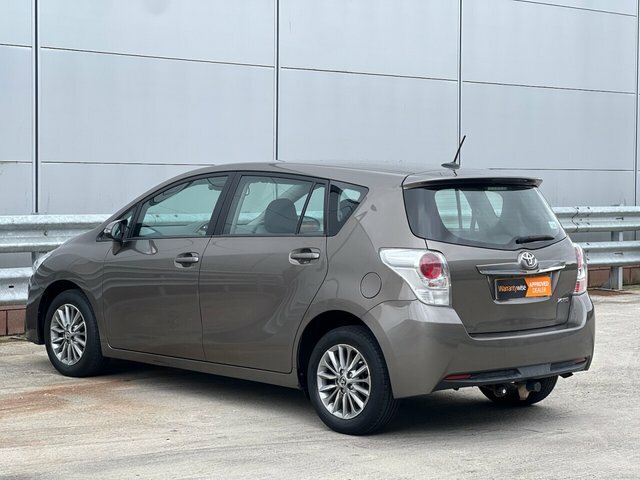 Toyota Verso D-4d Icon White #39