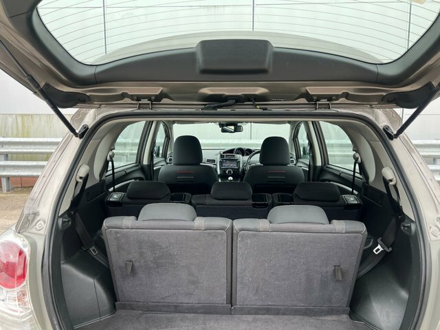 Toyota Verso D-4d Icon White #34