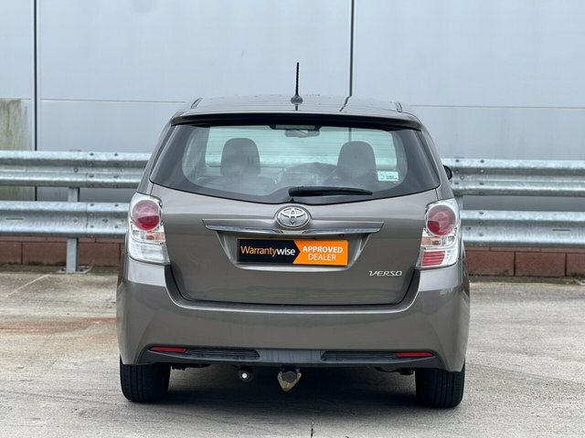 Toyota Verso D-4d Icon White #12