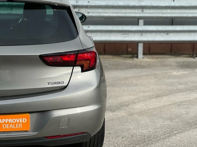 Vauxhall Astra 1.4I Turbo Elite Hatchback 150 White #14
