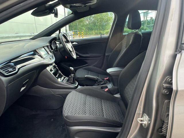 Vauxhall Astra 1.4I Turbo Elite Hatchback 150 White #26