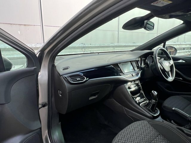 Vauxhall Astra 1.4I Turbo Elite Hatchback 150 White #25
