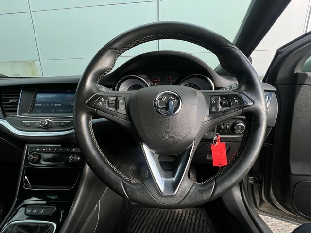 Vauxhall Astra 1.4I Turbo Elite Hatchback 150 White #22