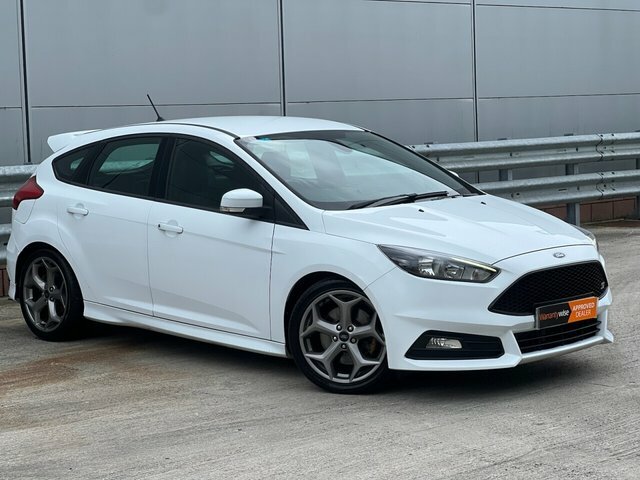 Ford Focus 2017 2.0 Tdci St-2 Hatchback Eur White