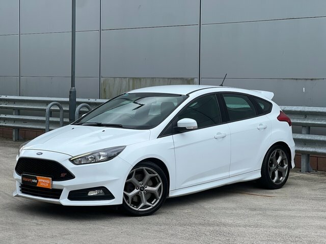 Ford Focus 2017 2.0 Tdci St-2 Hatchback Eur White #3