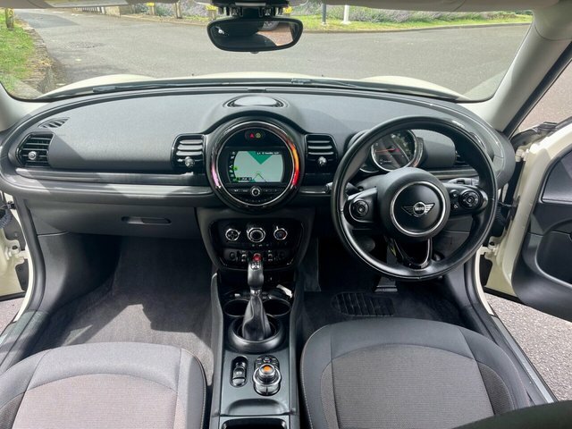 Mini Clubman Estate VN18JNZ White #5