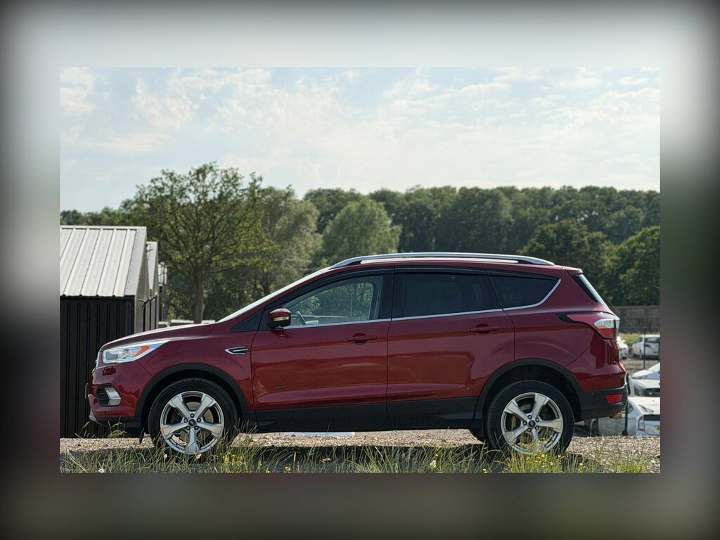 Ford Kuga 2.0 Tdci Titanium Powershift Awd Euro 6 Ss SM66CHO Red #4