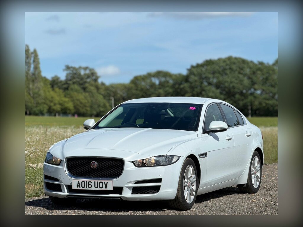 Jaguar XE 2.0D Prestige Euro 6 Ss AO16UOV White #2