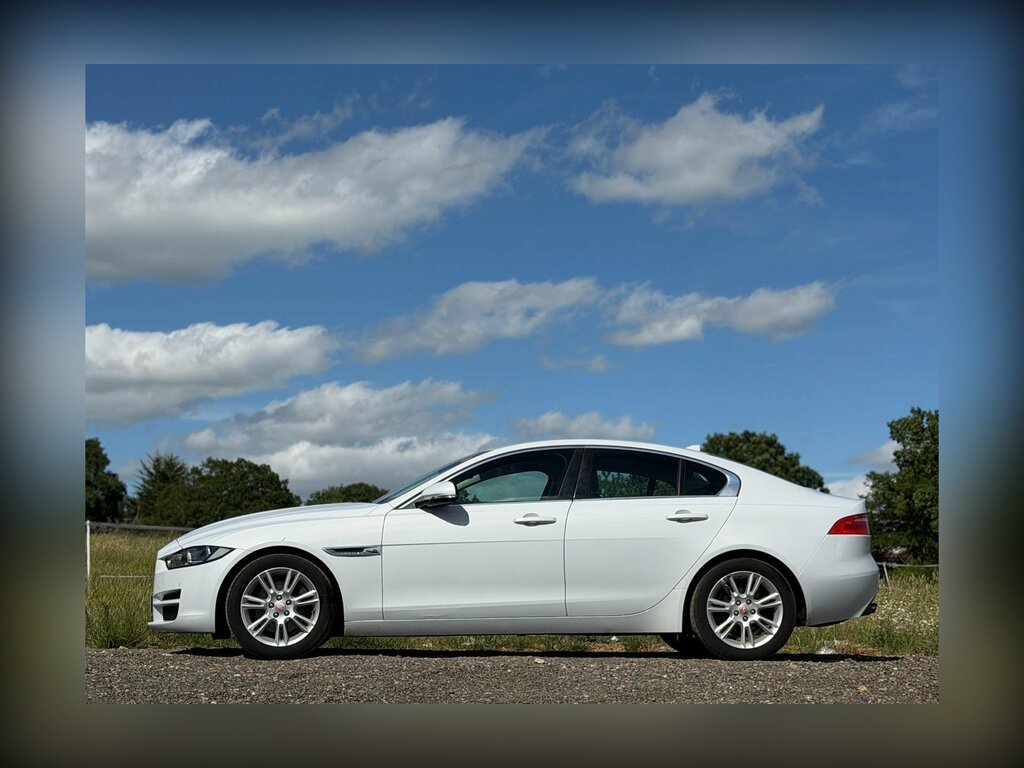 Jaguar XE 2.0D Prestige Euro 6 Ss AO16UOV White #3