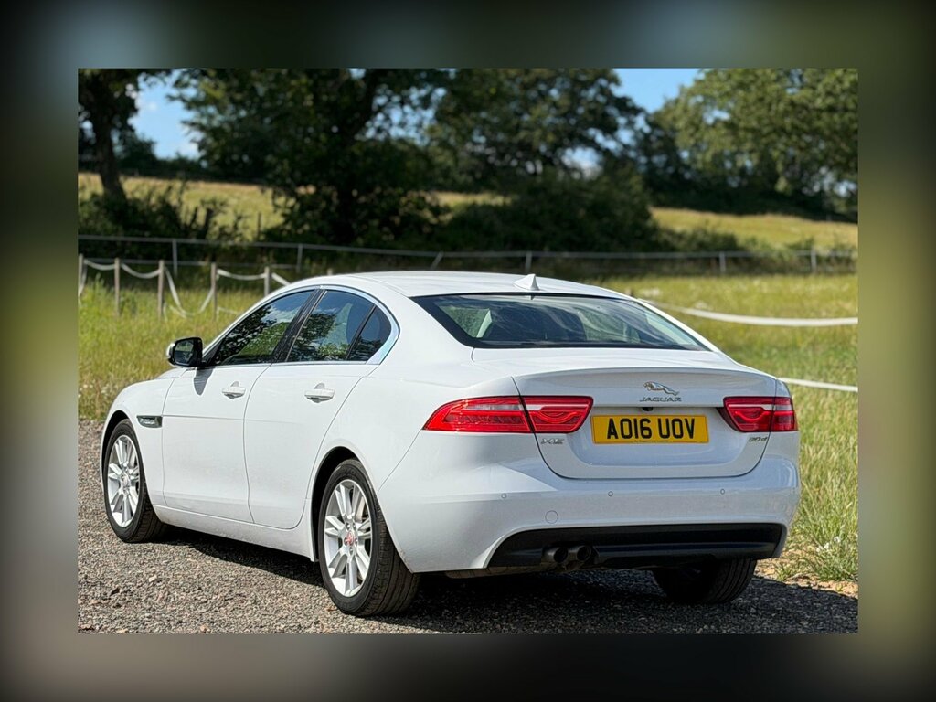 Jaguar XE 2.0D Prestige Euro 6 Ss AO16UOV White #4