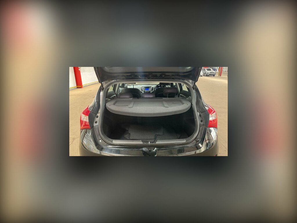 Hyundai I30 1.6 Crdi Blue Drive Se Euro 6 Ss Black #5