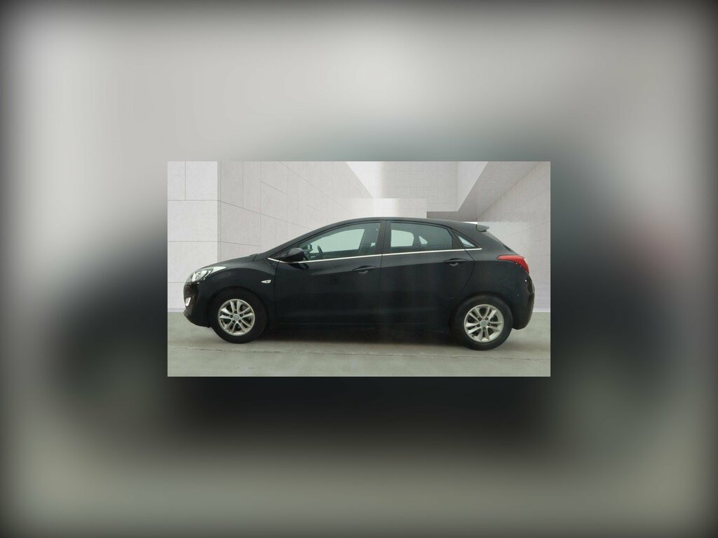 Hyundai I30 1.6 Crdi Blue Drive Se Euro 6 Ss Black #2
