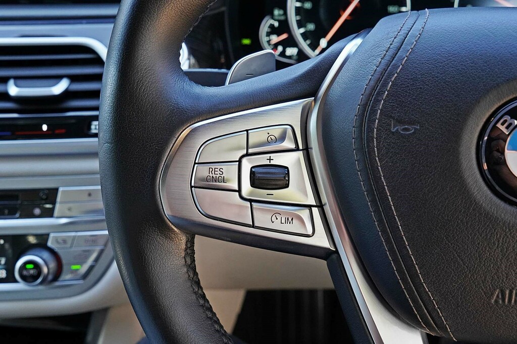 BMW 7 Series 730Ld Black #34