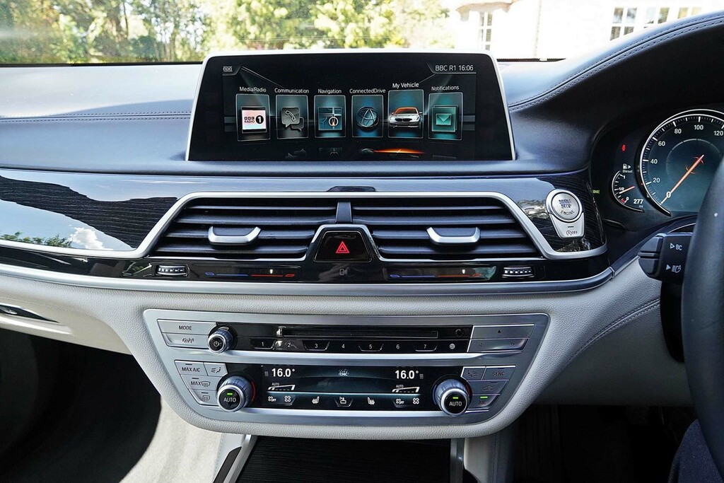 BMW 7 Series 730Ld Black #28