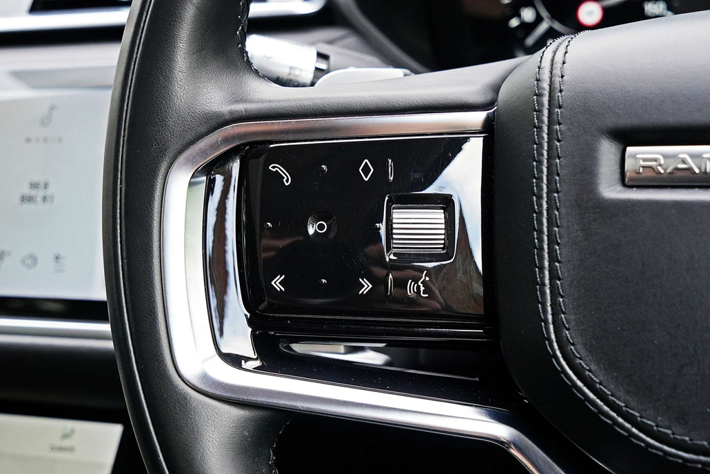Land Rover Range Rover Velar R-dynamic Hse Red #30