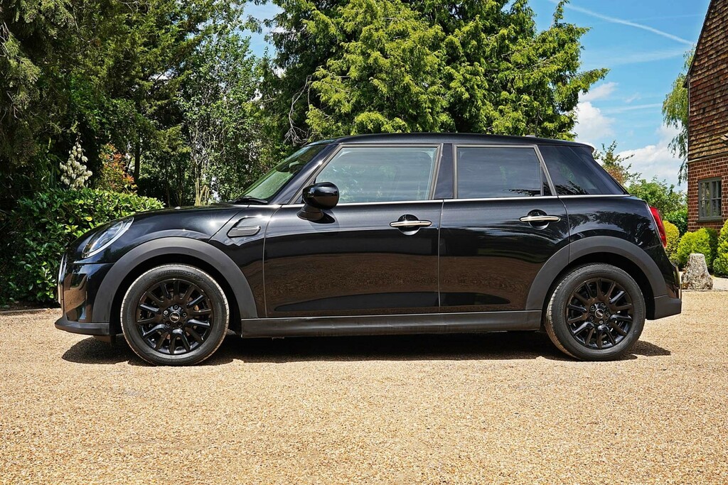 Mini Hatch Cooper Classic AY24WYH #2