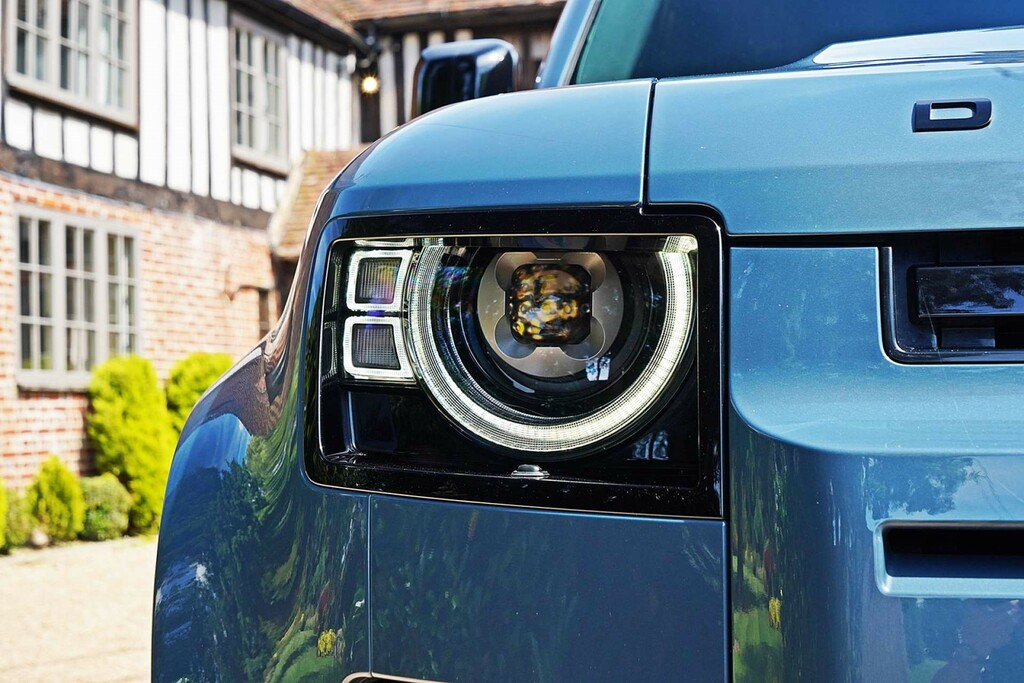 Land Rover Defender D250 Hard Top S Black #10