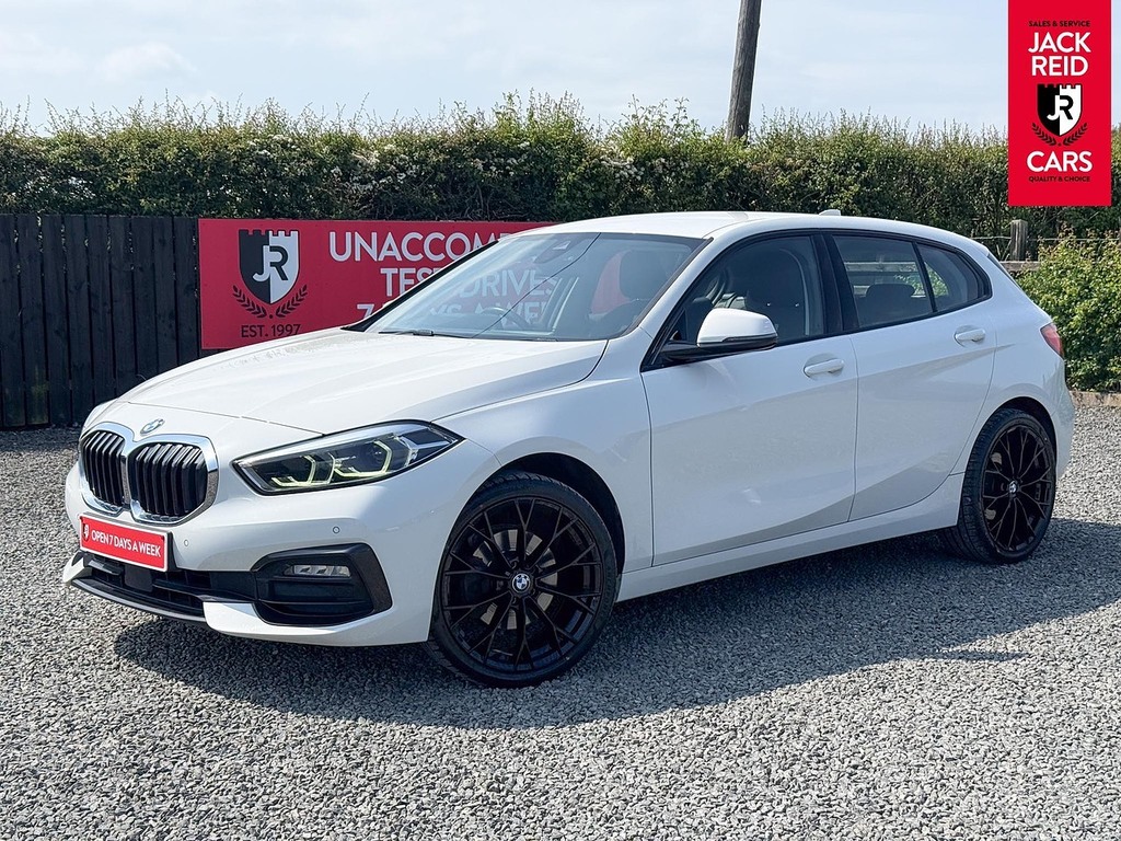 BMW 1 Series Hatchback White