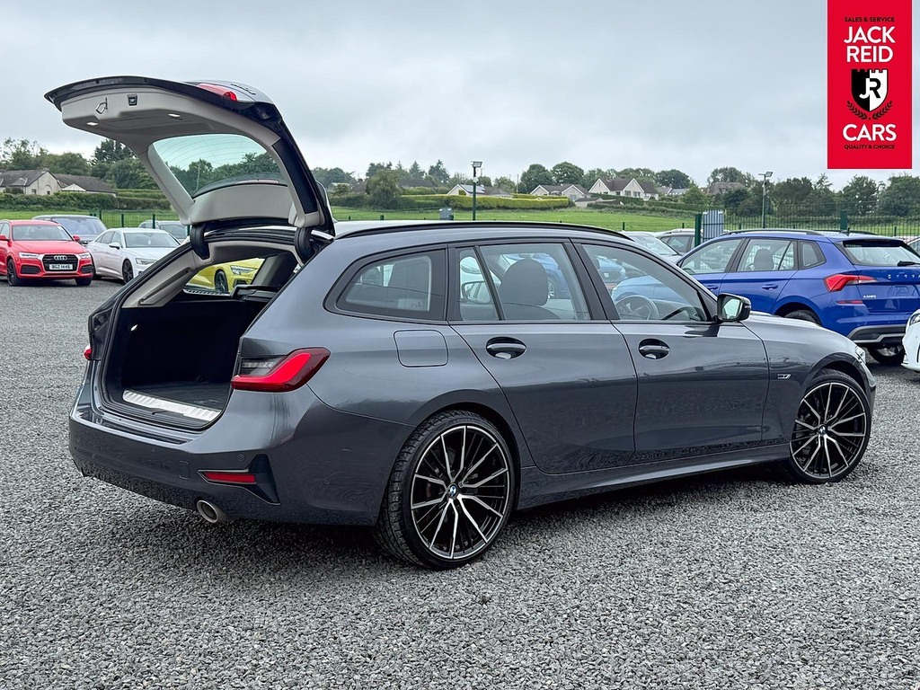 BMW 3 Series Estate WP71PCV Grey #5