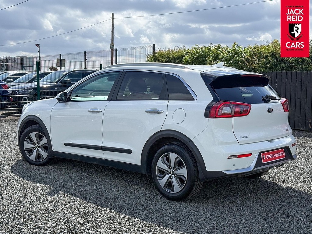 Kia Niro Suv White #2