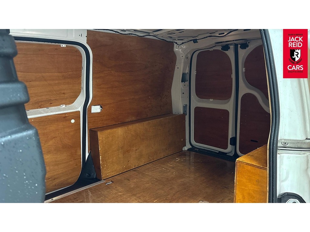 Volkswagen Caddy Maxi Mpv White #6