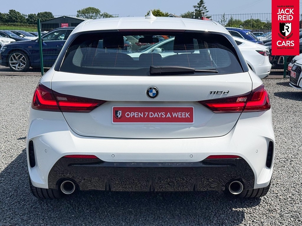 BMW 1 Series Hatchback SD70WZN White #3