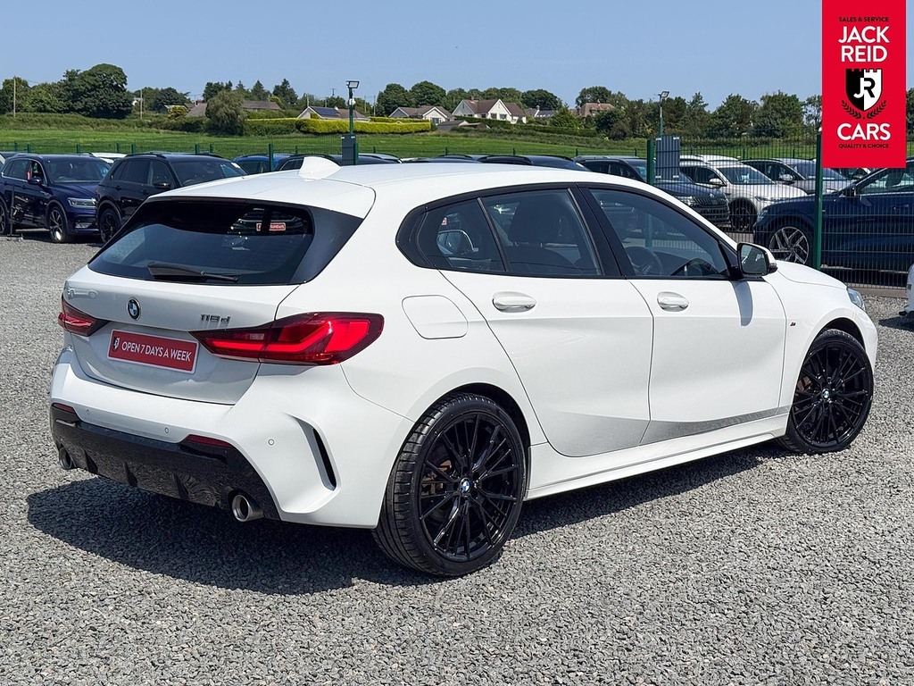 BMW 1 Series Hatchback SD70WZN White #4