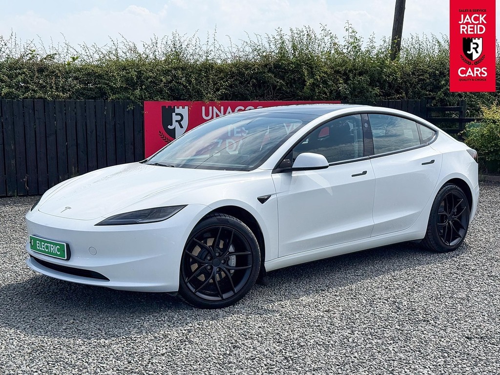 Tesla Model 3 Saloon White