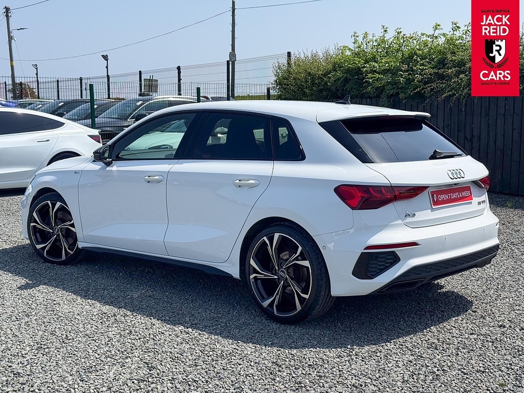 Audi A3 Hatchback AV71OTG White #2