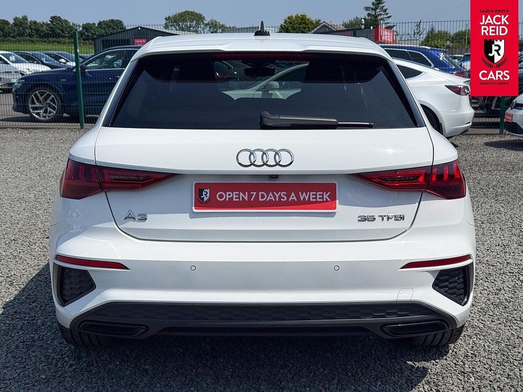 Audi A3 Hatchback AV71OTG White #3