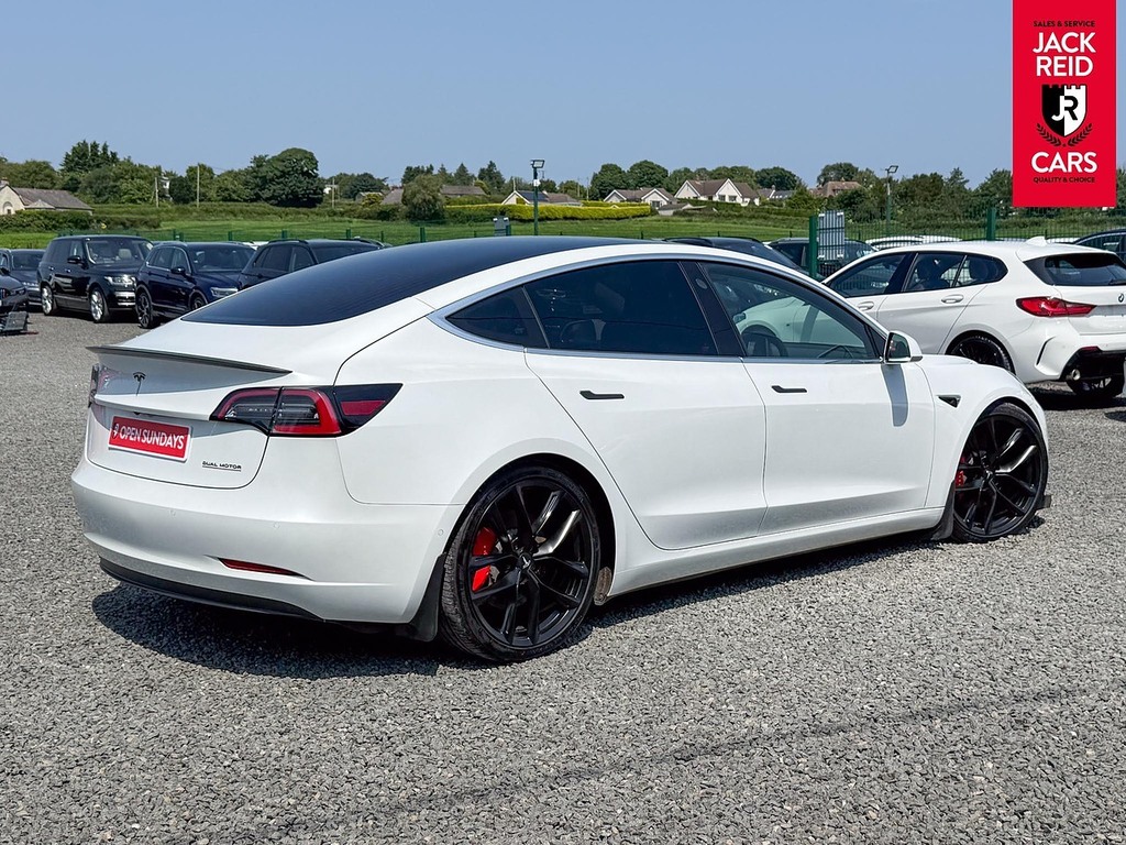 Tesla Model 3 Saloon White #4