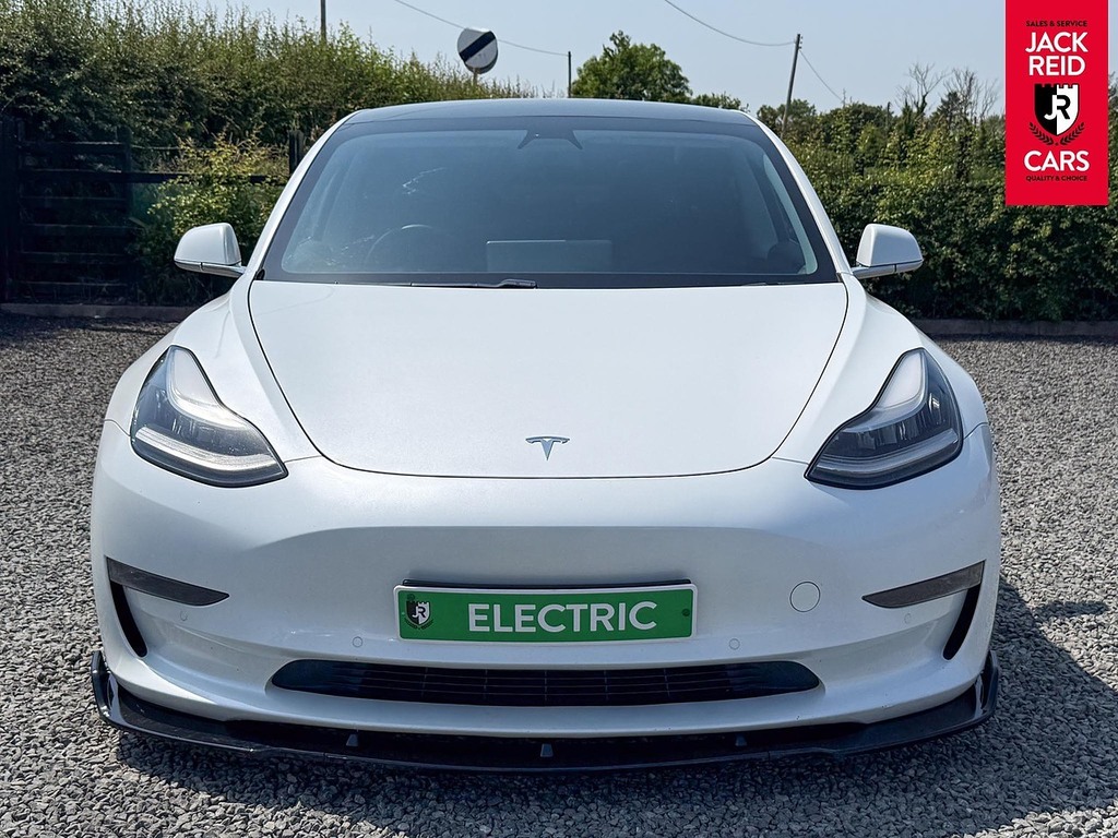 Tesla Model 3 Saloon White #6
