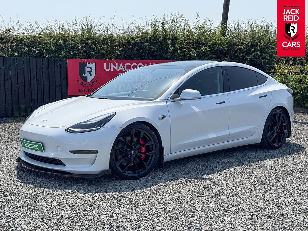 Tesla Model 3 Saloon White