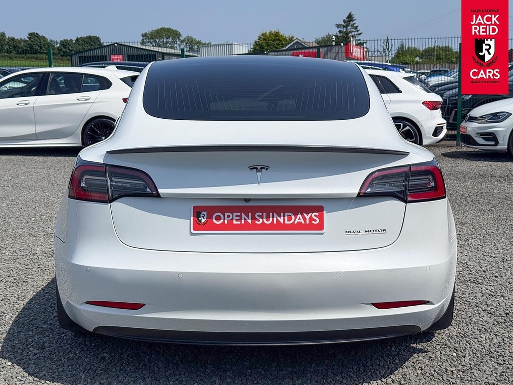 Tesla Model 3 Saloon White #3