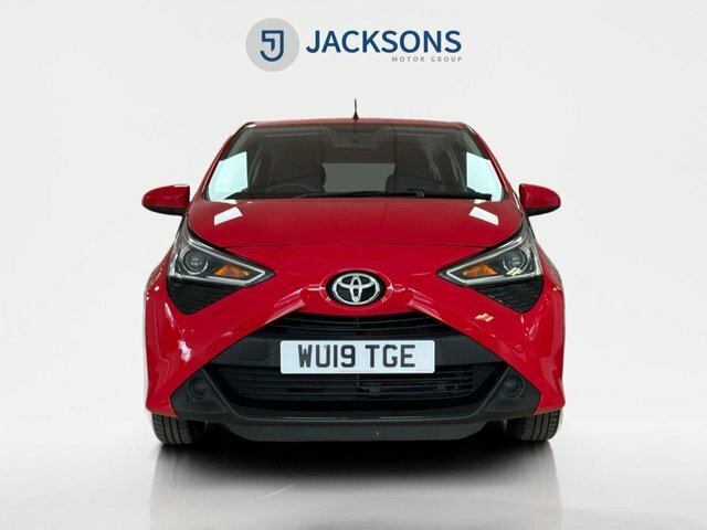 Toyota Aygo 1.0 Vvt-i X-play Hatchback Euro WU19TGE Red #3