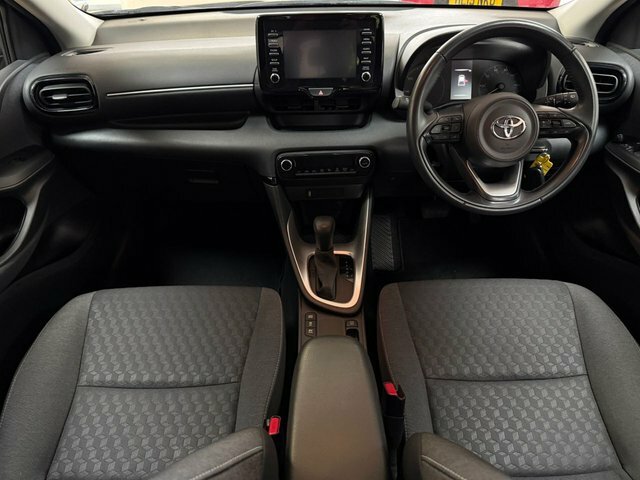 Toyota Yaris 1.5 Vvt-h Icon Hatchback Hybrid E-cvt E KS23JXZ Black #3