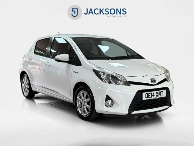 Toyota Yaris 1.5 Vvt-h Icon Plus Hatchback Hybrid Cv OE14XNT White