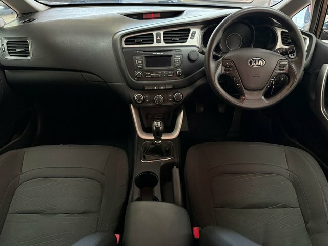 Kia Ceed 1.6 Crdi Ecodynamics 1 Hatchback SE14TRZ Black #2