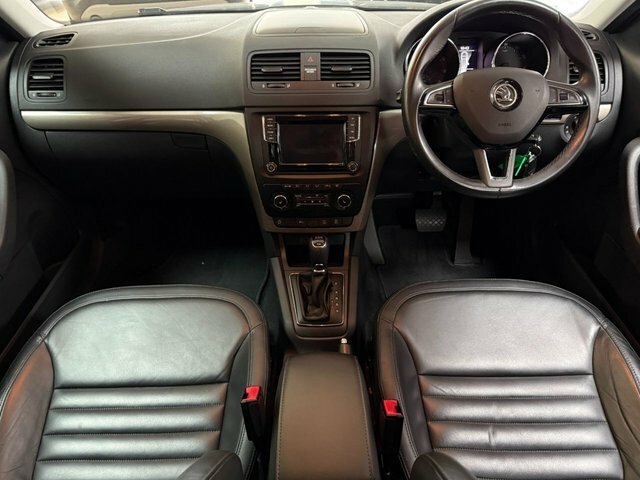 Skoda Yeti 1.2 Tsi Se L Drive Outdoor Dsg Euro 6 FL67ZDW Grey #2