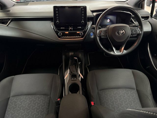 Toyota Corolla 1.8 Vvt-h Gpf Icon Hatchback Hybrid Cvt MH21TYC Silver #2
