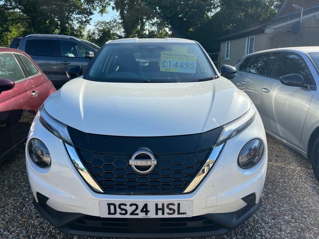Nissan Juke 1.6 Acenta Premium Euro 6 DS24HSL White #2