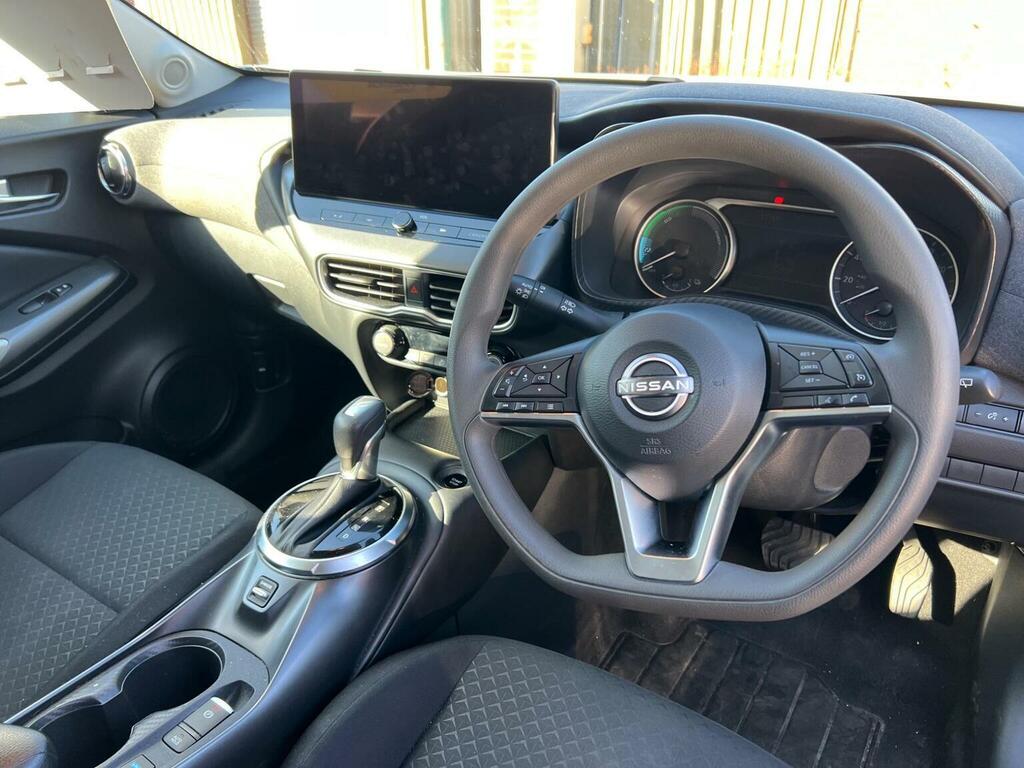 Nissan Juke 1.6 Acenta Premium Euro 6 DS24HSL White #4
