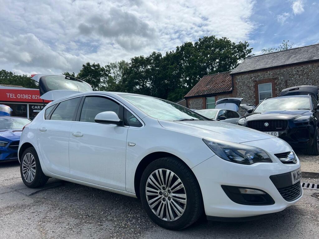 Vauxhall Astra 1.4I Excite Euro 6 White