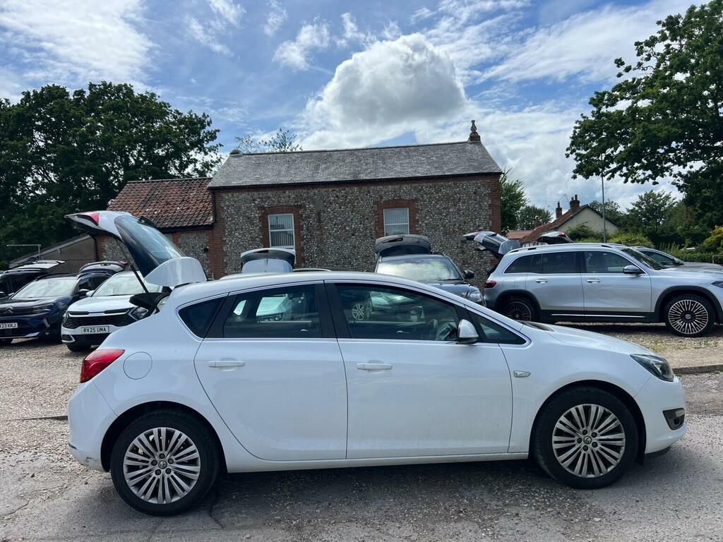 Vauxhall Astra 1.4I Excite Euro 6 White #2