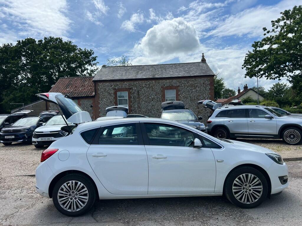 Vauxhall Astra 1.4I Excite Euro 6 White #4