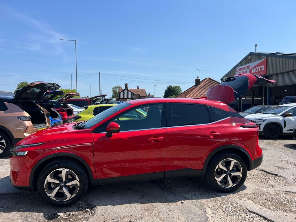 Nissan Qashqai Suv 1.3 Dig-t Mhev N-connecta Xtron Euro 6 Ss 5 Red #4