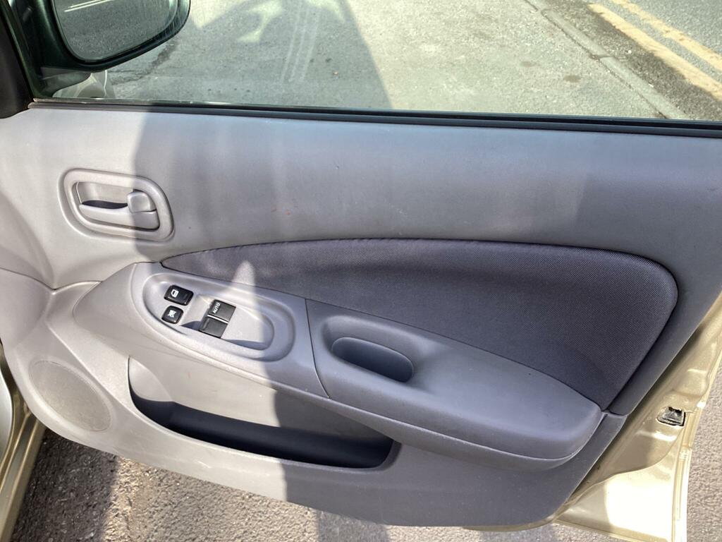 Nissan Almera  Silver #13