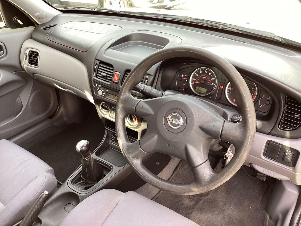 Nissan Almera  Silver #10
